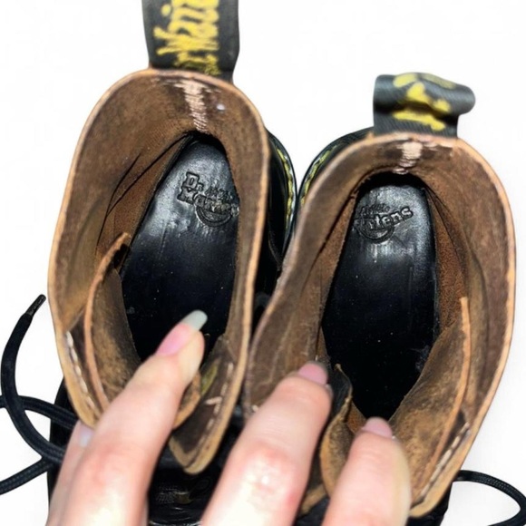 Dr. Martens Leona Glossy Black Leather Platform Heeled Boots - Picture 4 of 7